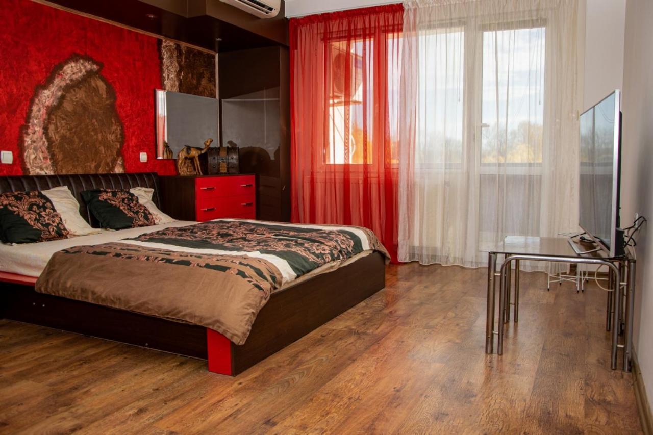 Vilhelmov'S Apartament Lukovit Luaran gambar