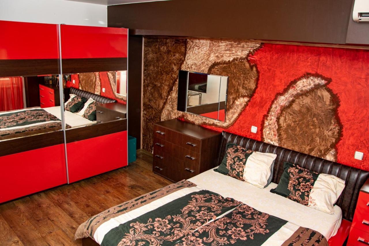 Vilhelmov'S Apartament Lukovit Luaran gambar